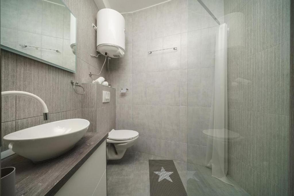 Apartments Dobrenic Водице Екстер'єр фото
