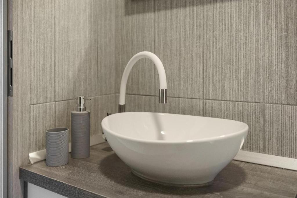Apartments Dobrenic Водице Екстер'єр фото